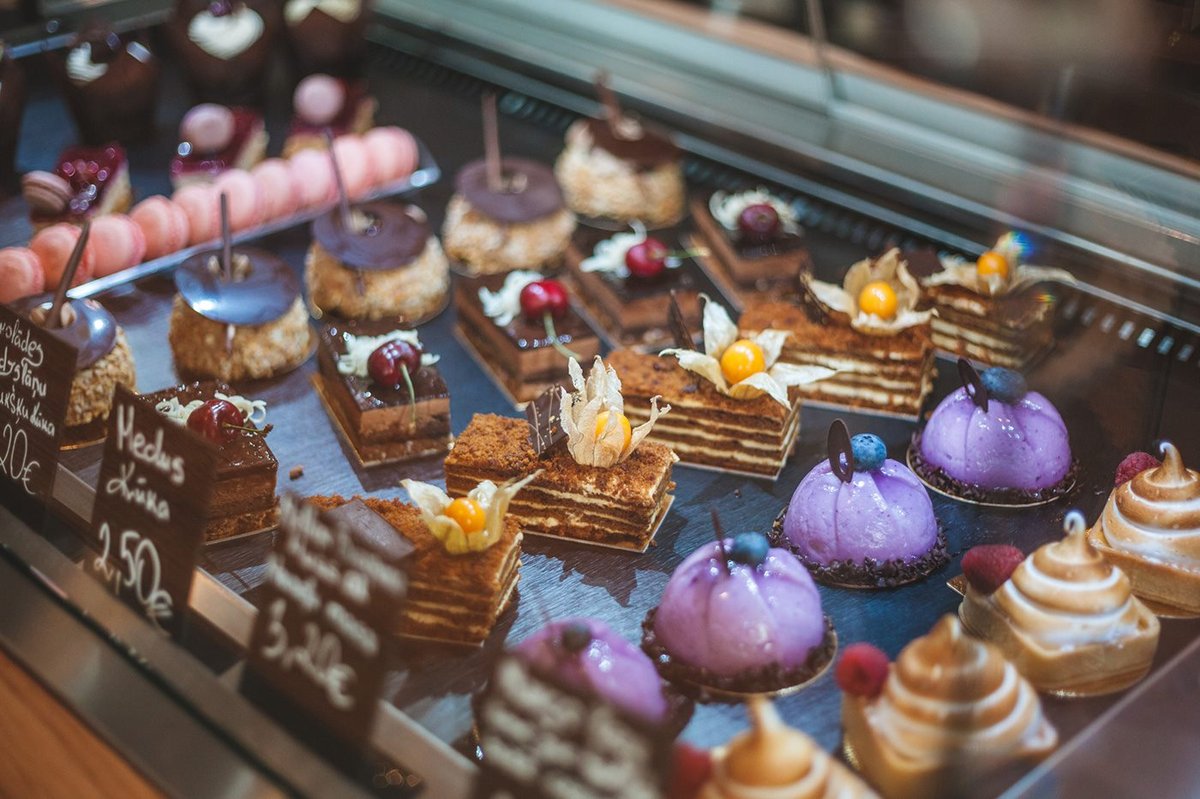 Bakeberry面包店品牌设计案例欣赏