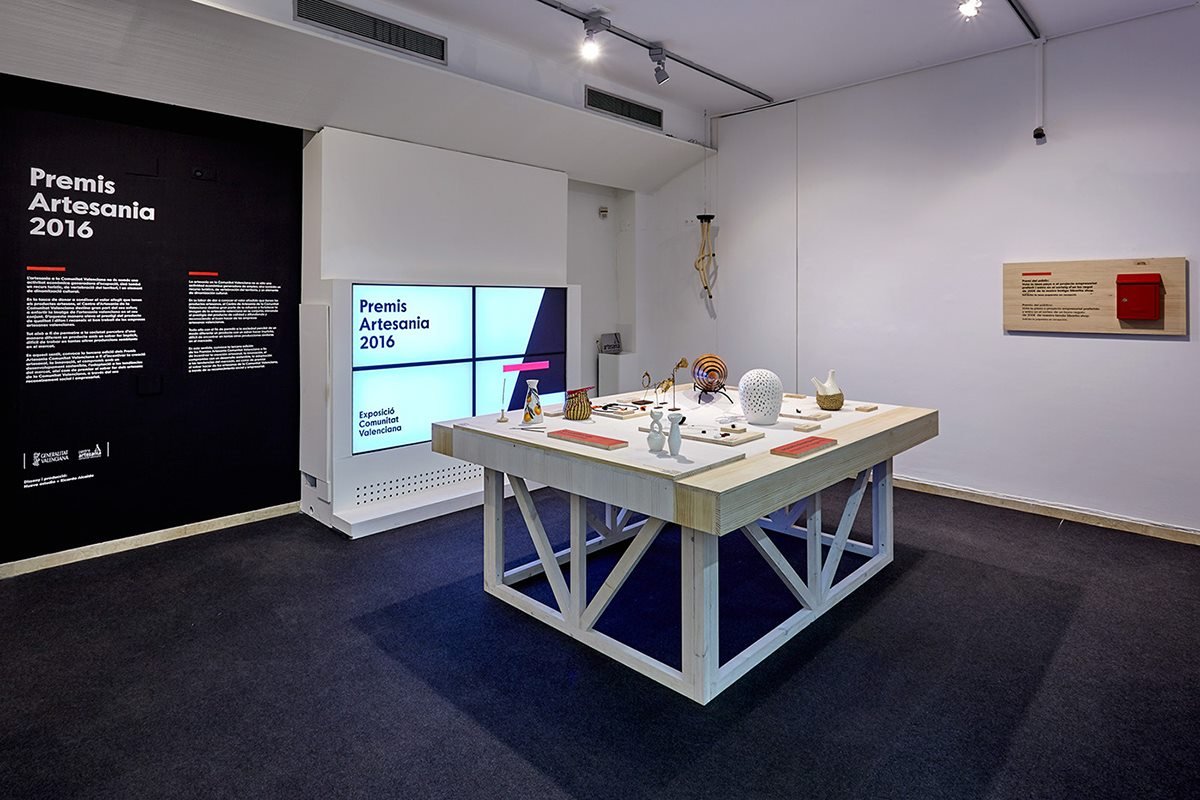 瓦伦西亚社区艺术展览VI设计形象  工艺品设计展示