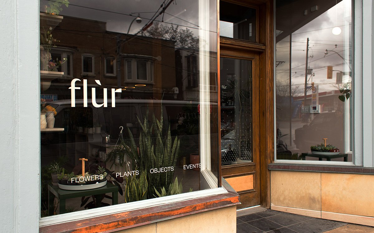 Flùr精品花店品牌vi设计案例欣赏，vi设计，深圳vi设计，花店vi设计，名片设计，标志设计，左右格局