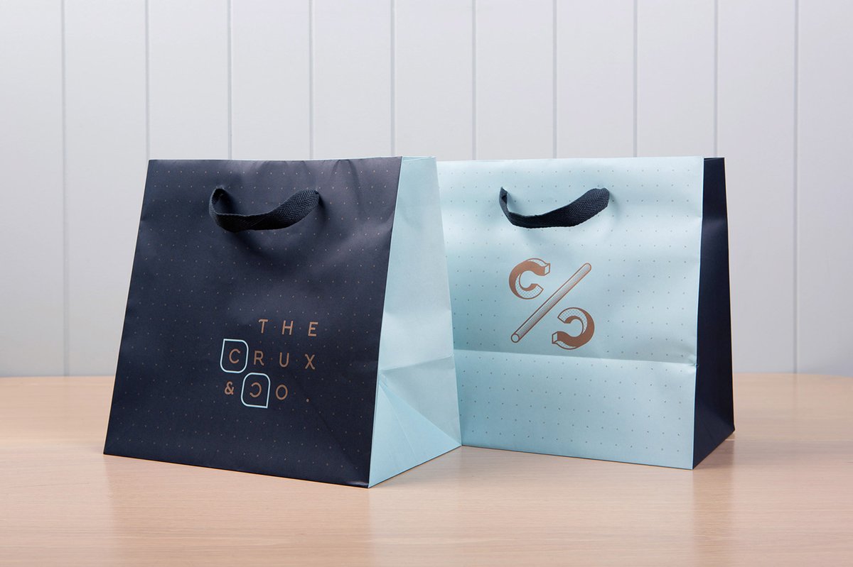 Crux & Co餐饮店品牌vi设计和logo设计——字母组合的标志设计，vi设计，餐饮vi设计，餐饮品牌vi设计，logo设计，品牌标识vi设计，品牌vi设计，品牌策划，深圳vi设计，左右格局